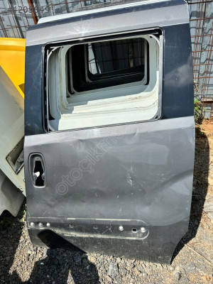 FİAT DOBLO SOL SÜRGÜLÜ KAPI ÇIKMA ORJİNAL PARÇA