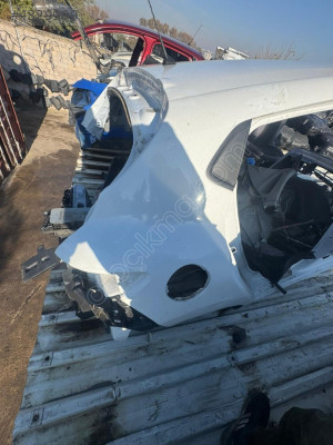 RENAULT CLİO 4 SAĞ ARKA ÇAMURLUK