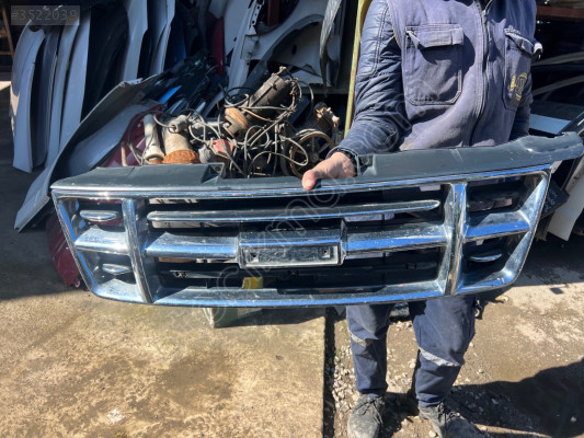 2007 Model ısuzu d-max çıkma ön panjur
