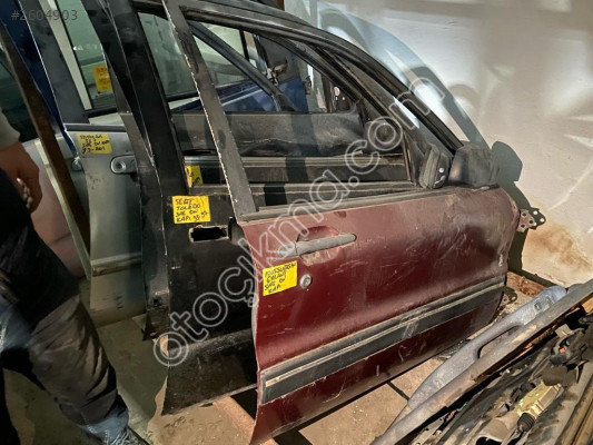 MİTSUBİSHİ GALANT SAĞ ÖN KAPI ORJİNAL 1990 MODEL