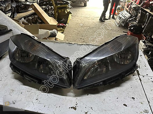 MERCEDES W176 SAG SOL FAR MAKYAJSIZ HALOJEN HATASIZ ORJİNAL