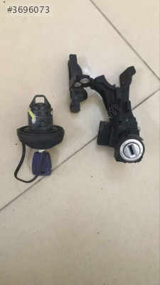 FİAT PUNTO KONTAK VE DEPO KAPAĞI ORJ ÇIKMA 61124701