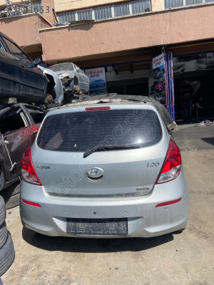 HYUNDAİ İ20 BAGAJ KAPAGI