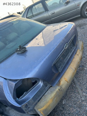 Ford mondeo bagaj kapağı