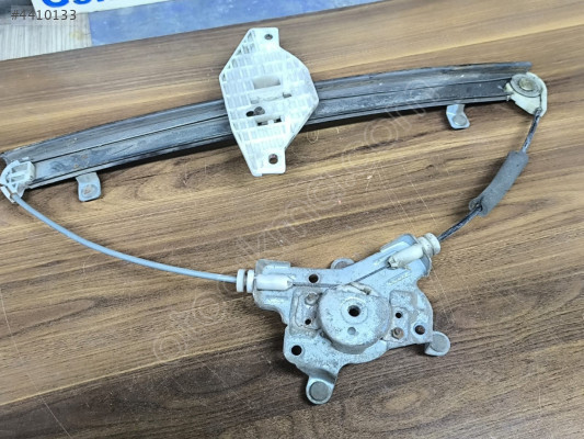 Hyundai Accent  Sağ Ön Kapı Cam Krikosu