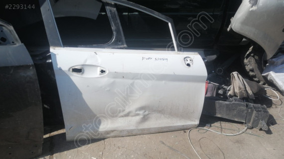 ford fiesta sağ ön kapı