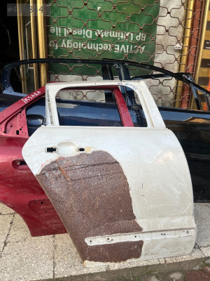 Peugeot 3008 Sağ Arka Kapı Orijinal