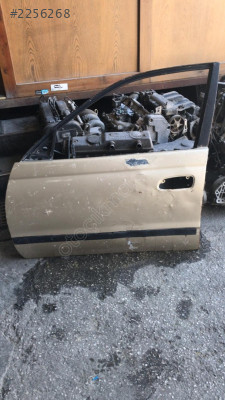 TOYOTA CARİNA SOL ÖN KAPI