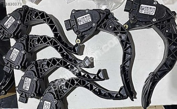 180108467R 180100879R DACİA DUSTER CLİO 4 GAZ PEDALI ORJ SIFIR