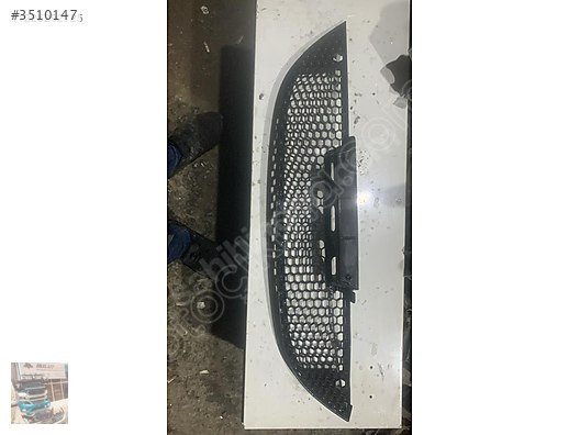 1P0853677 seat leon ön tampon orta ızgara