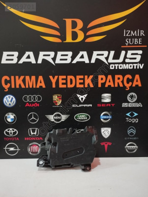 RENAULT CLİO 5 RÖLE SİGORTA KUTUSU ALT KAPAĞI 284B07078R