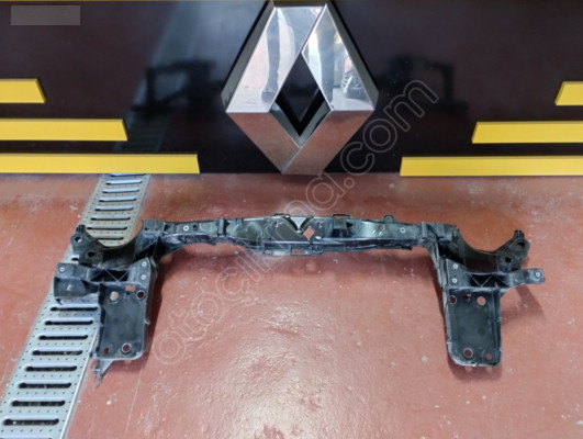 8201130847 RENAULT KANGOO 3 ÖN PANEL 2008 2020 ORJ ÇIKMA RENKAY