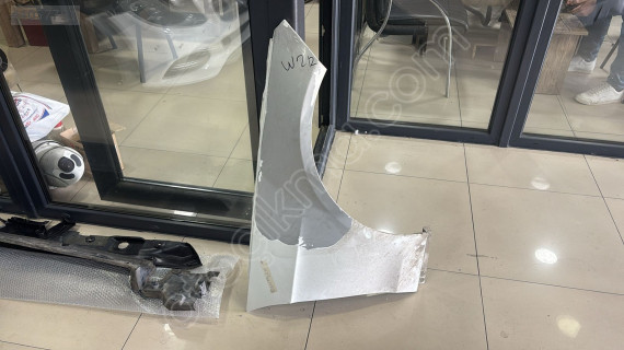 MERCEDES E SERİ W212 SAĞ ÖN ÇAMURLUK