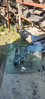 Renault megane 1 sol arka kapı camı