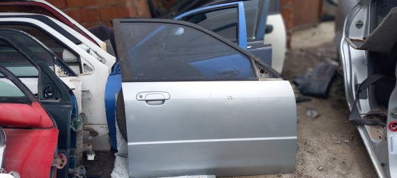 Mazda familia sağ ön kapı
