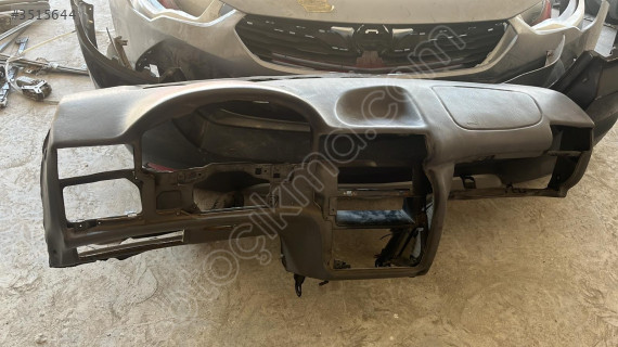 ASTRA F ÇİFT EİRBEKLİ GÖĞÜS TORPİDO İZGARA CERCEVE KLİMA PANELİ
