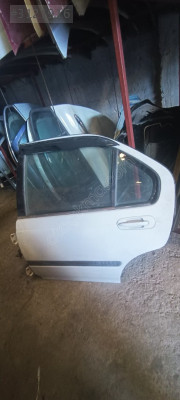 Honda Civic eski kasa sol arka kapı