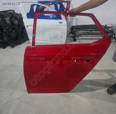 2007/2015 SKODA FABİA KIRMIZI SOL ARKA KAPI ORJINAL BOYASIZ