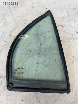 TOYOTA COROLLA EFSANE KASA 1993 - 1998 SAĞ ARKA KELEBEK CAMI