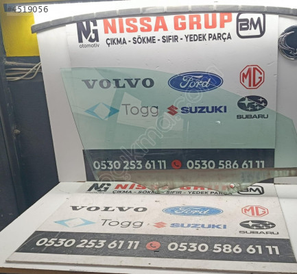 FORD FOCUS MK4 ORİJİNAL ÇIKMA SAĞ ÖN KAPI CAMI