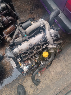 Renault trafik 1.9 gırtlak dolu motor