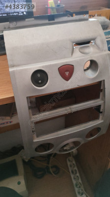 Renault göğüs iç trim 71852