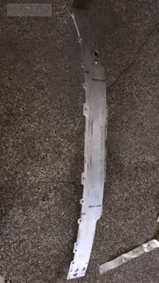 Mercedes w205 ön tampon demiri