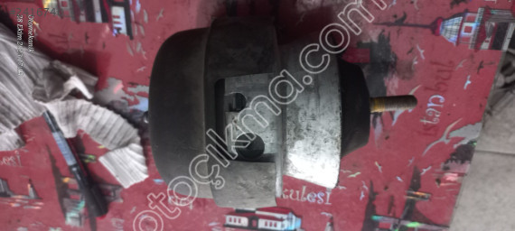 Audi A6 Motor Kulaği Sağ 4F0199382BK
