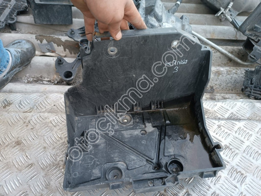 RENAULT KANGOO 3 AKÜ ALT PLASTİK KONUK OTO
