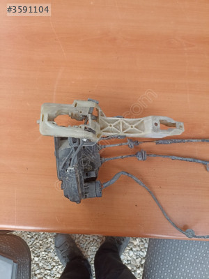 Hyundai Santafe Sağ Ön Kapı Kilidi