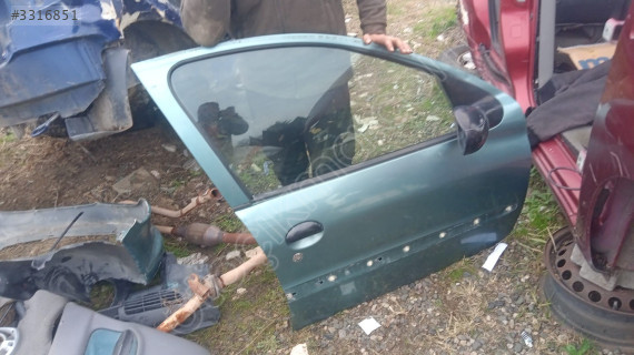 Pejo 206 sağ ön kapı yedek parça