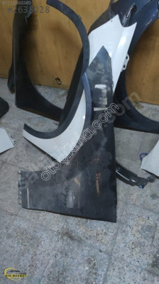 MERCEDES C SERİSİ W204 ÇIKMA ORJİNAL SOL ÇAMURLUK
