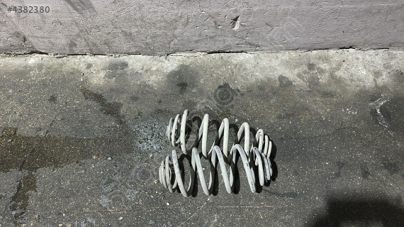 2010 RENAULT KANGOO 3 1.5 DİZEL ÖNDEN MARŞLI ARKA HELEZYONLAR AD