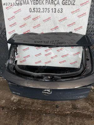 OPEL ASTRA K BAGAJ KAPAĞI
