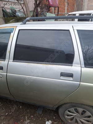 Lada Vega 2006 station sol arka kapı