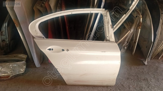 2018 BMW G30/5 SERİSİ SAĞ ARKA KAPI