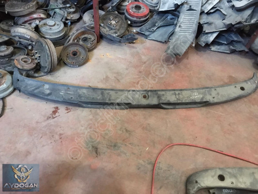 OTO CEM'DEN ÇIKMA FORD TRANSİT 1998 ÖN CAM ALT IZGARASI
