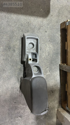 2010 RENAULT KANGOO 3 1.5 DİZEL ÖNDEN MARŞLI ORTA KONSOL