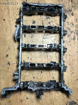 Ford Transit V184 2.4 TDI Silindir Kapağı Üst Kepi