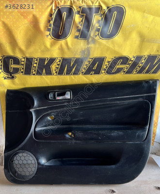 VW Passat B5 Sağ Ön Kapı Döşeme Parçası - 3B0867012
