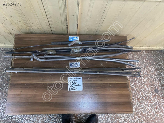 MİTSUBİSHİ GALANT ARKA CAM ÇITALARI LASTİKLERİ ORJİNAL 90 MODEL
