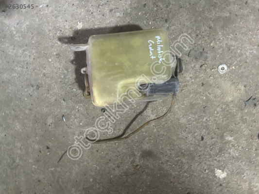 Mıtsubishi galant cam su bidonu