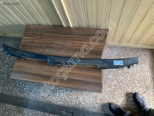 MİTSUBİSHİ GALANT ÖN CAM IZGARASI 1990 MODEL ORJİNAL ÇIKMA
