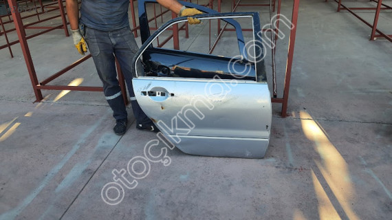 MİTSUBİSHİ  LANCER SAĞ ARKA KAPI SEFALILAR OTO CIKMA