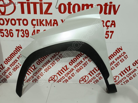 TOYOTA COROLLA CROSS SOL ÖN ÇAMURLUK