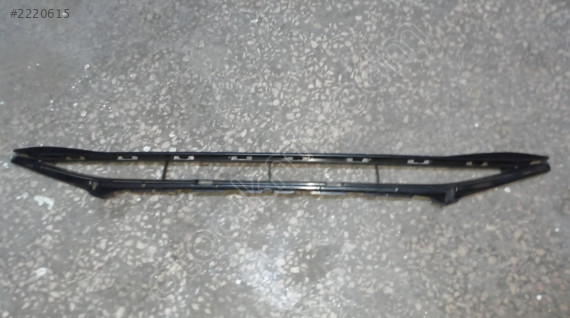 8K0807647A 13-15 A4 SLİNE ORJ. ÇIKMA TAMPON ALT ORTA IZGARA