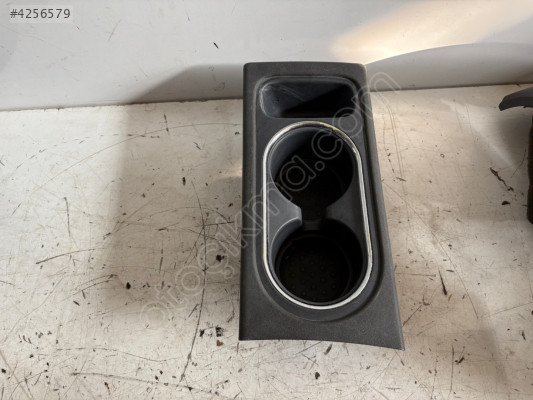 NİSSAN NAVAR D40 ORTA KONSOL BARDAKLIK