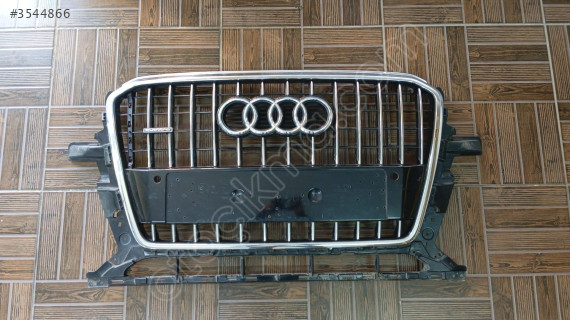 AUDİ Q5 ÖN PANJUR PARLAK SİYAH KROMLU 20132016-ORJİNAL ÇIKMA