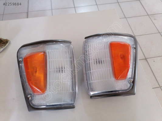 Hilux sağ sol sinyal lambası orjinal duylu