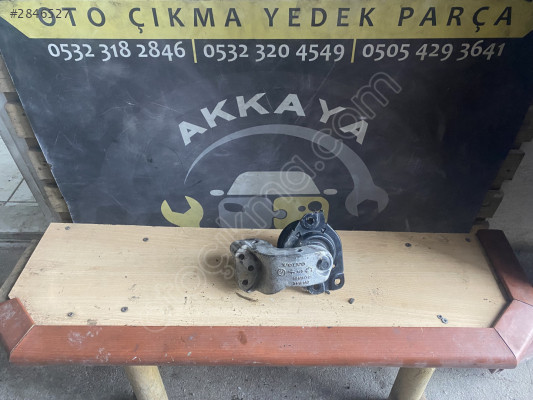 Volvo V40 Motor Kulağı 1.9 Dizel Orijinal Çıkma